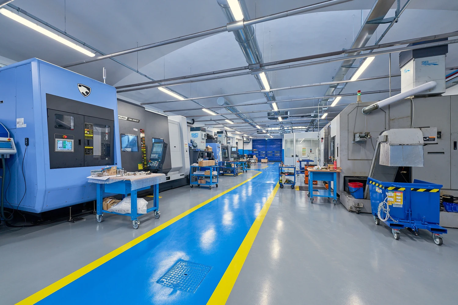 Macchine CNC nel reparto OPTomec