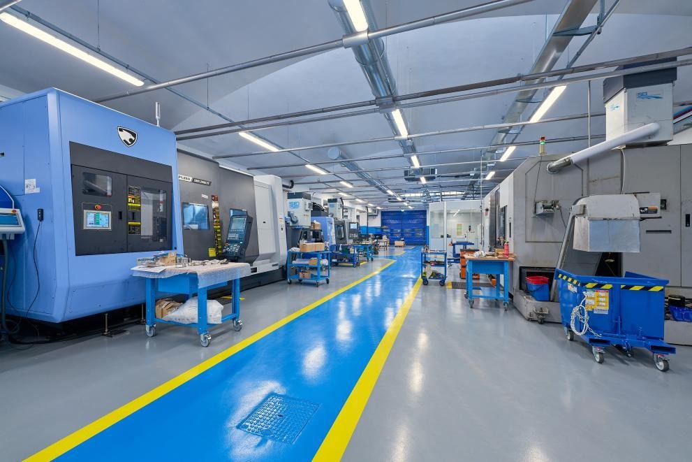 Macchine CNC nel reparto OPTomec